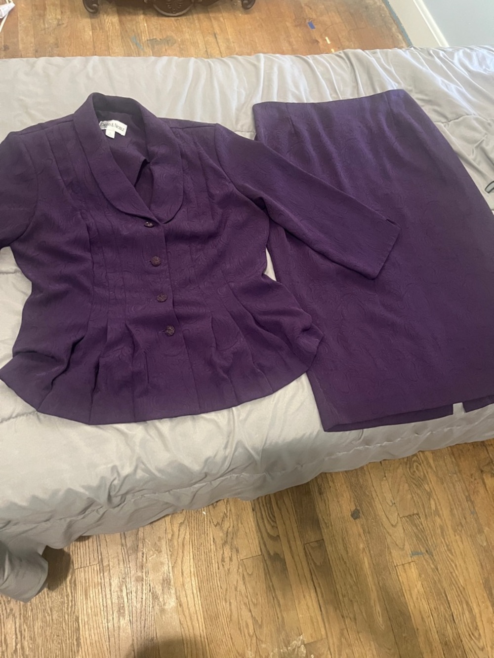 Danny & Nicole Purple Two-Piece Skirt Suit Bodysuit Top